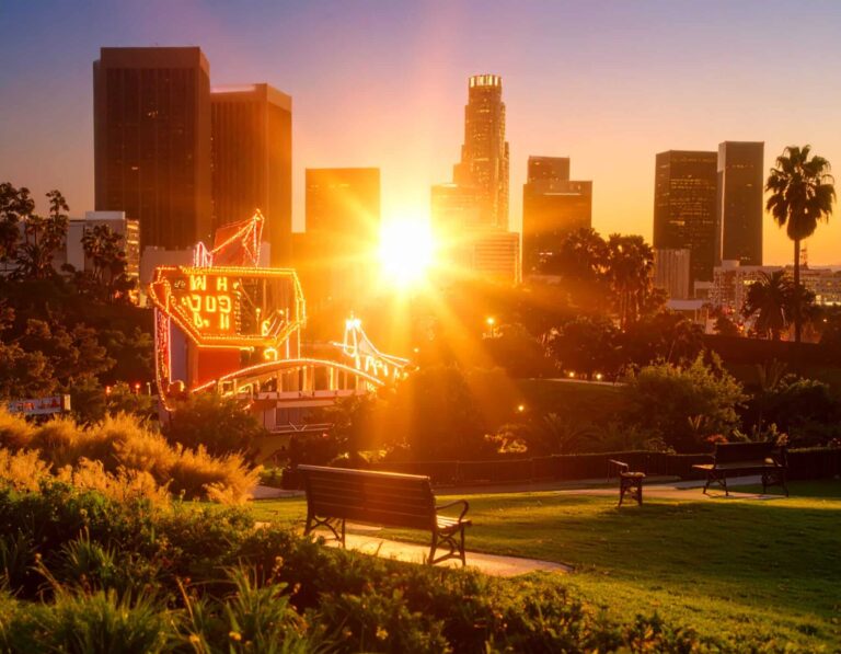 Firefly_neon-park-illuminated-with-spotlights-and-glowing-signage-dramatic-Hollywood-skylin-258484.jpg