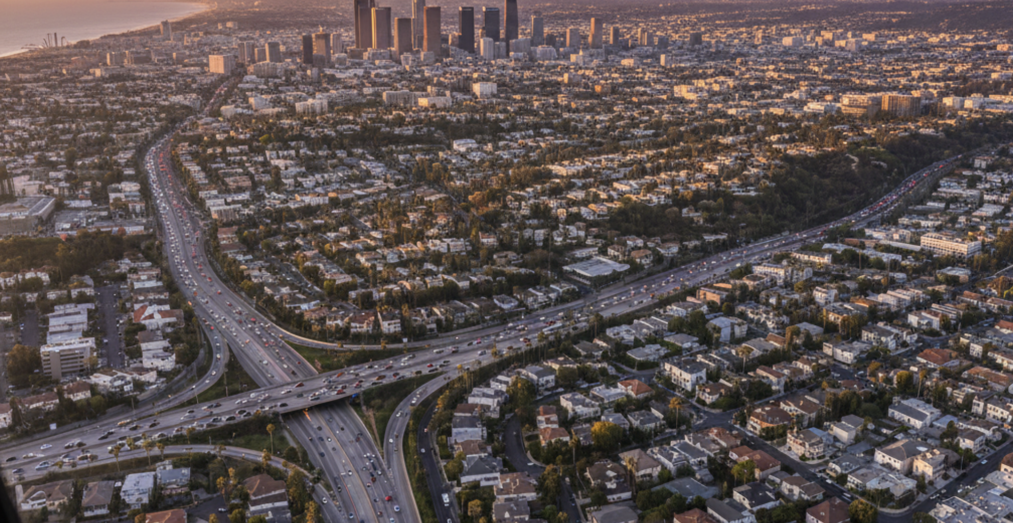You are currently viewing Flying Over Los Angeles: What You’ll See on an Air Tour